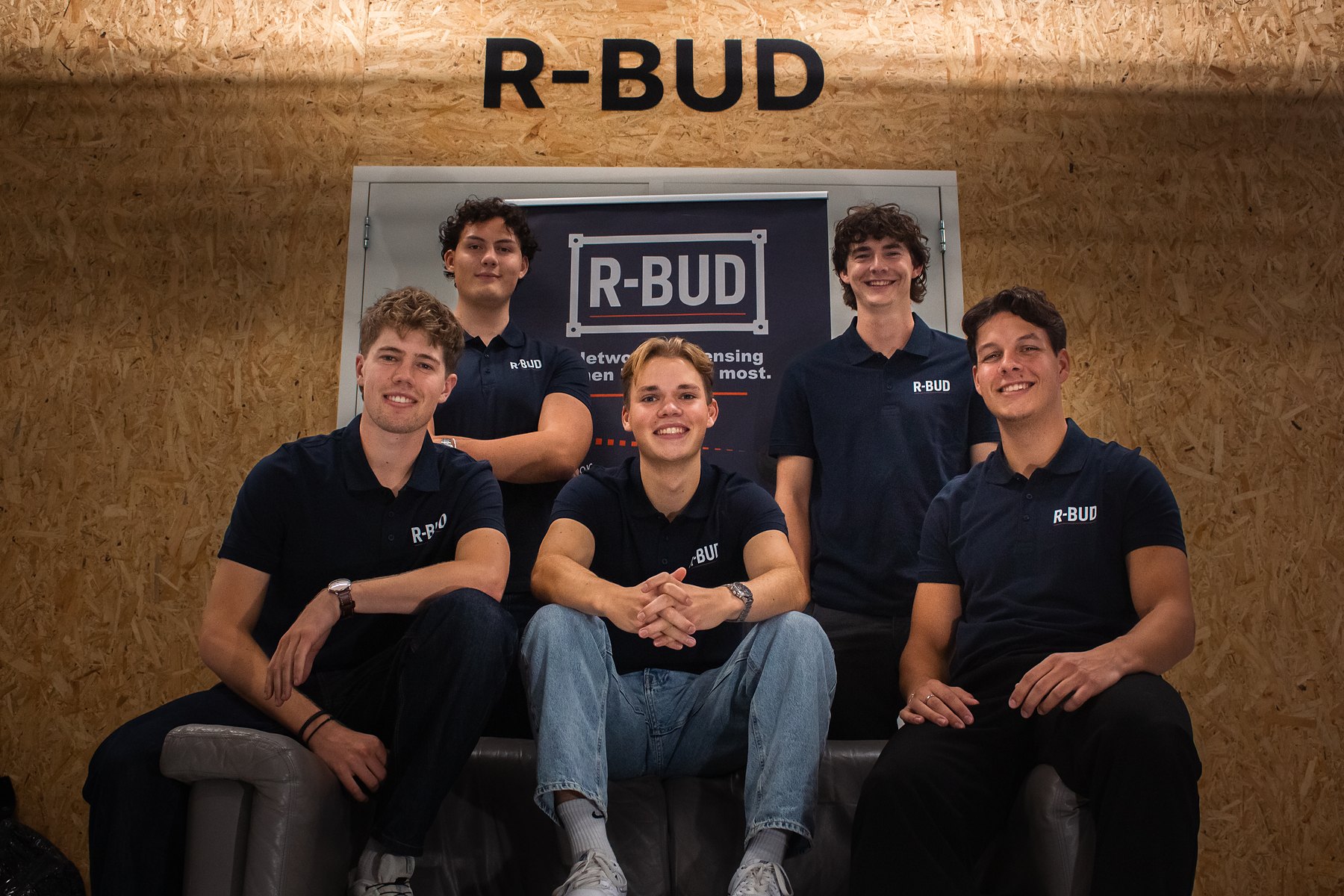 The R-BUD team